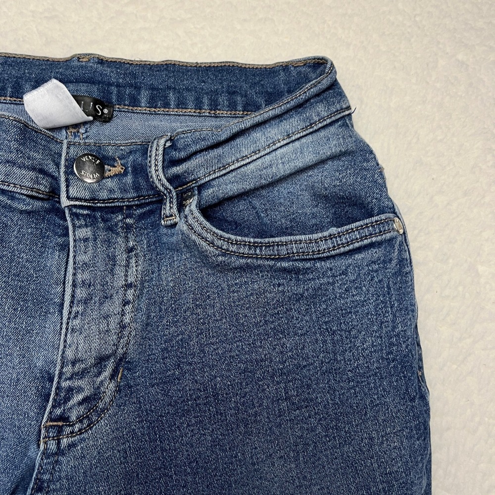 Venus Jeans Womens 2R Blue Flare Leg‎ Denim Slim Fit Stretch Casual Classic